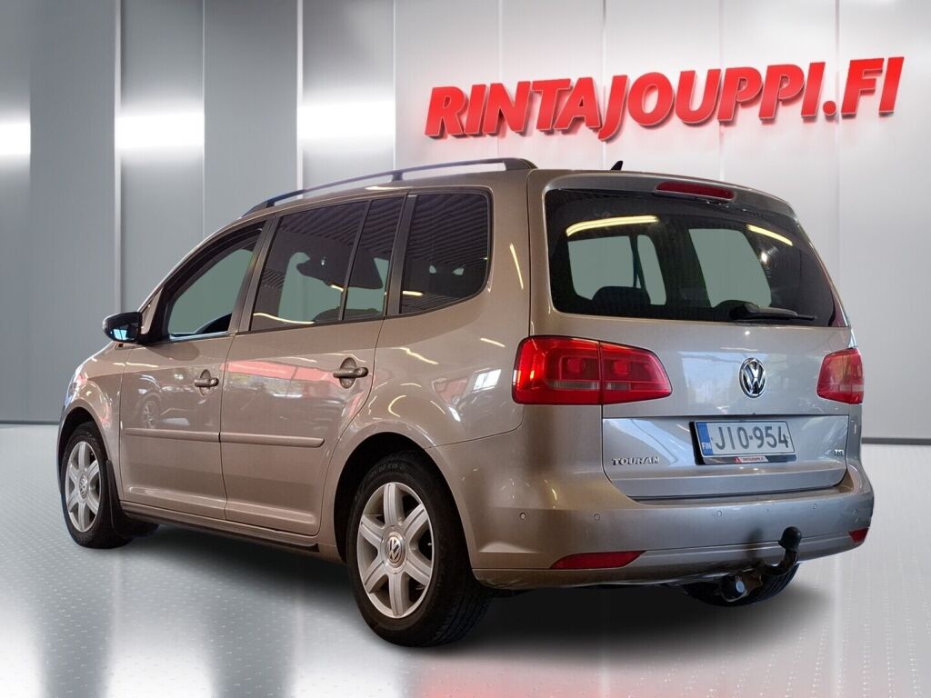 Volkswagen Touran 2011 Ruskea (beige)