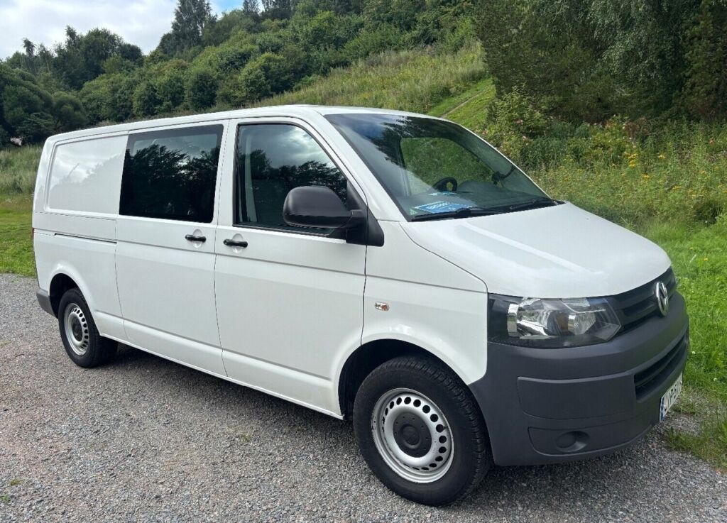 Volkswagen Transporter 2011 Valkoinen