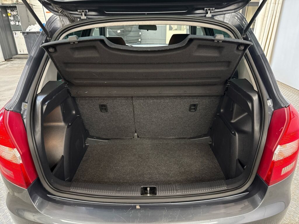 Skoda Fabia 2011 Harmaa