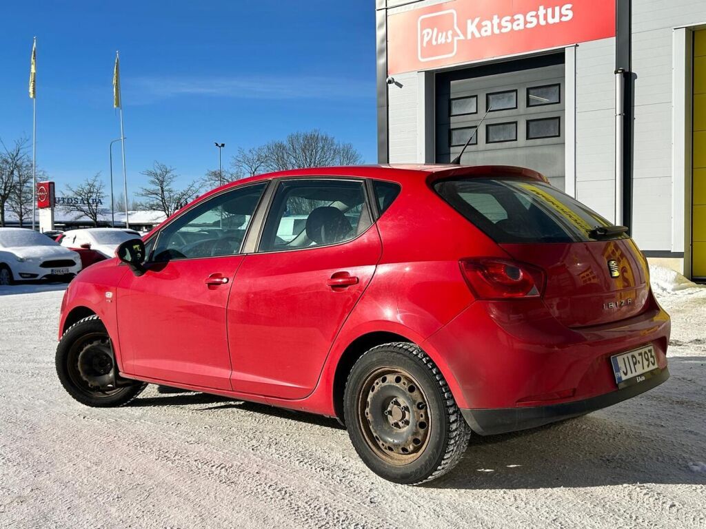 Seat Ibiza 2011 Punainen