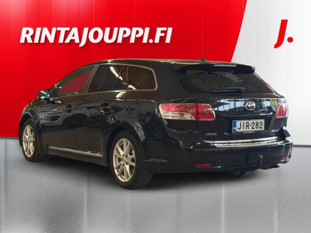 Toyota Avensis 2011 Musta