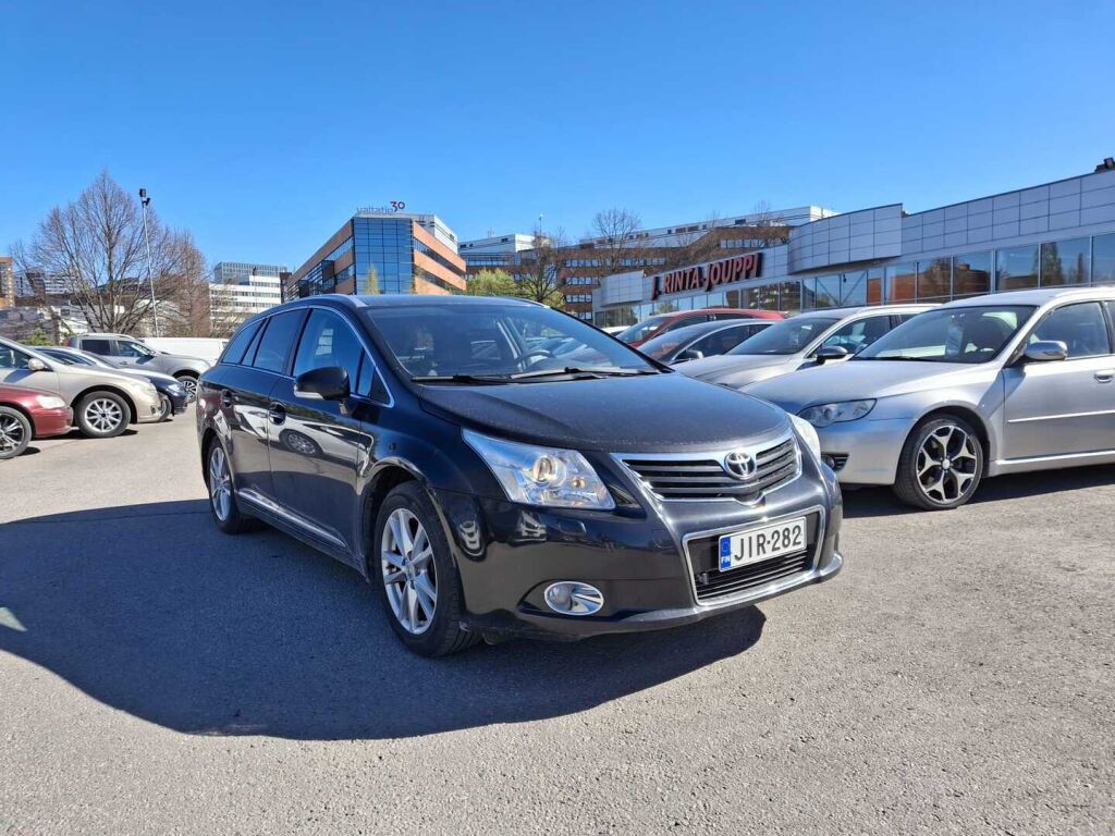 Toyota Avensis 2011 Musta