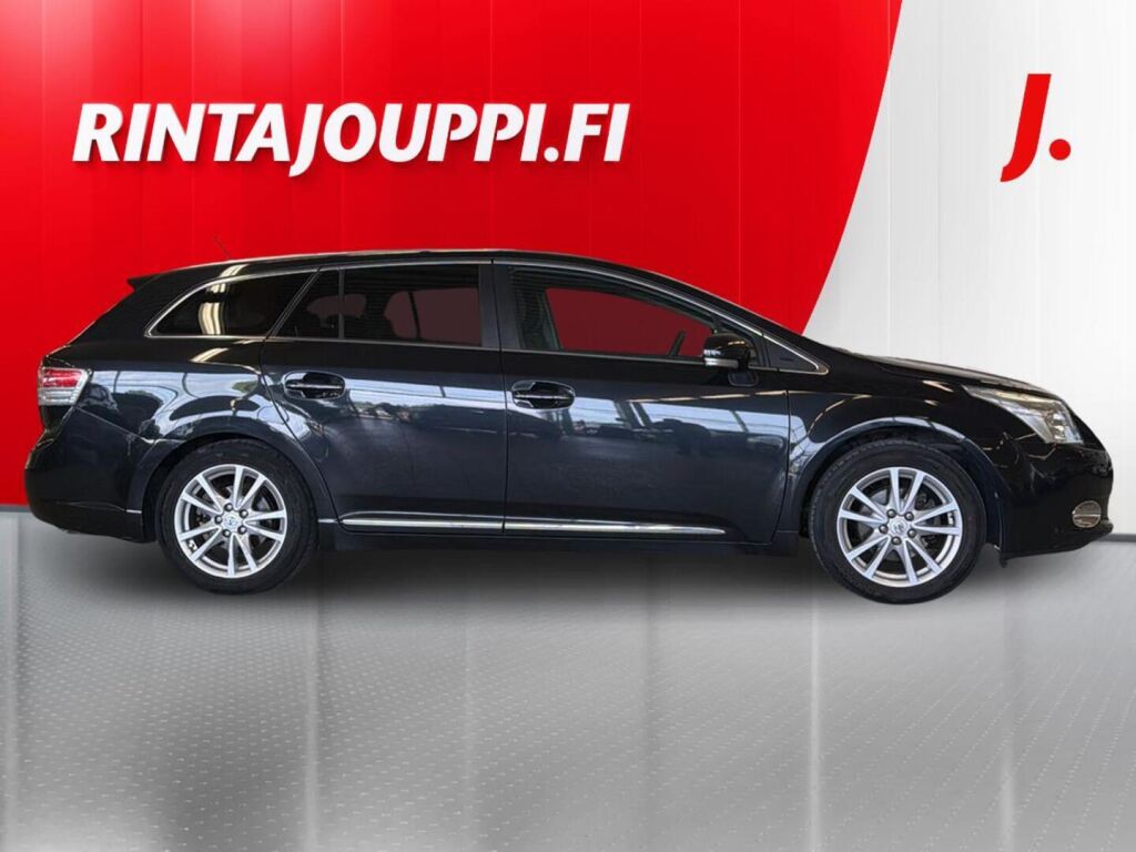 Toyota Avensis 2011 Musta