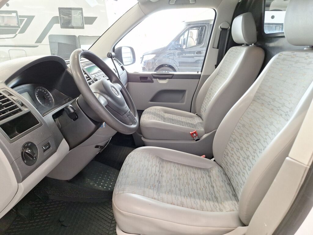 Volkswagen Transporter 2011 Valkoinen