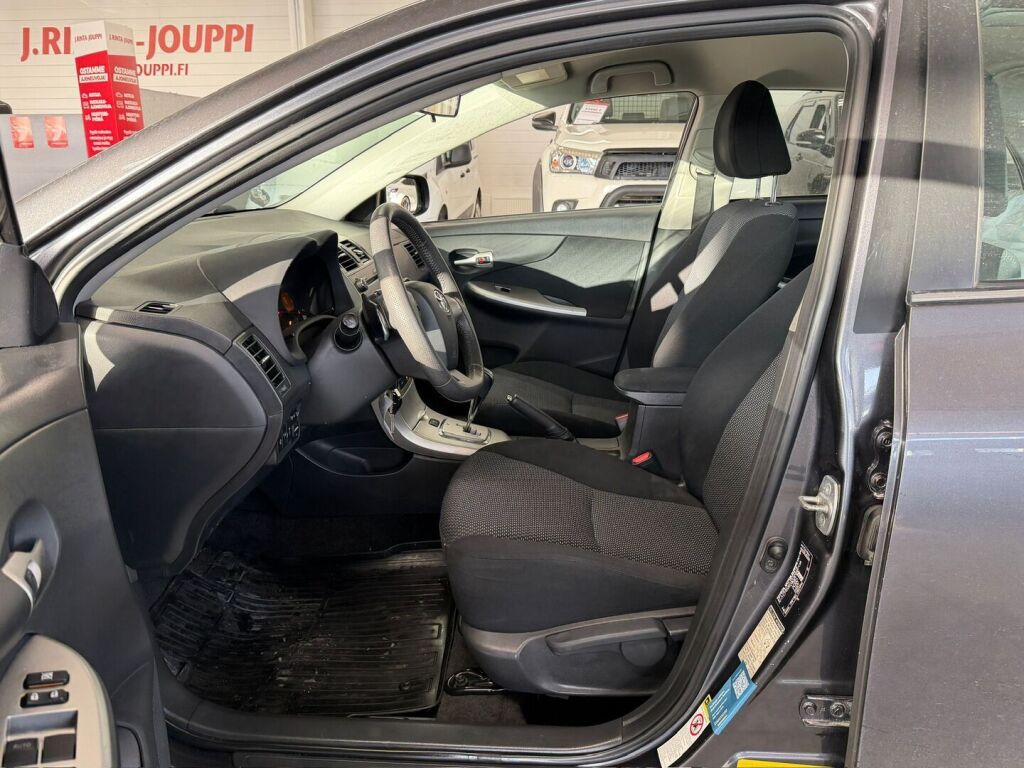 Toyota Corolla 2013 Harmaa