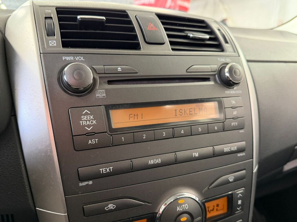 Toyota Corolla 2013 Harmaa