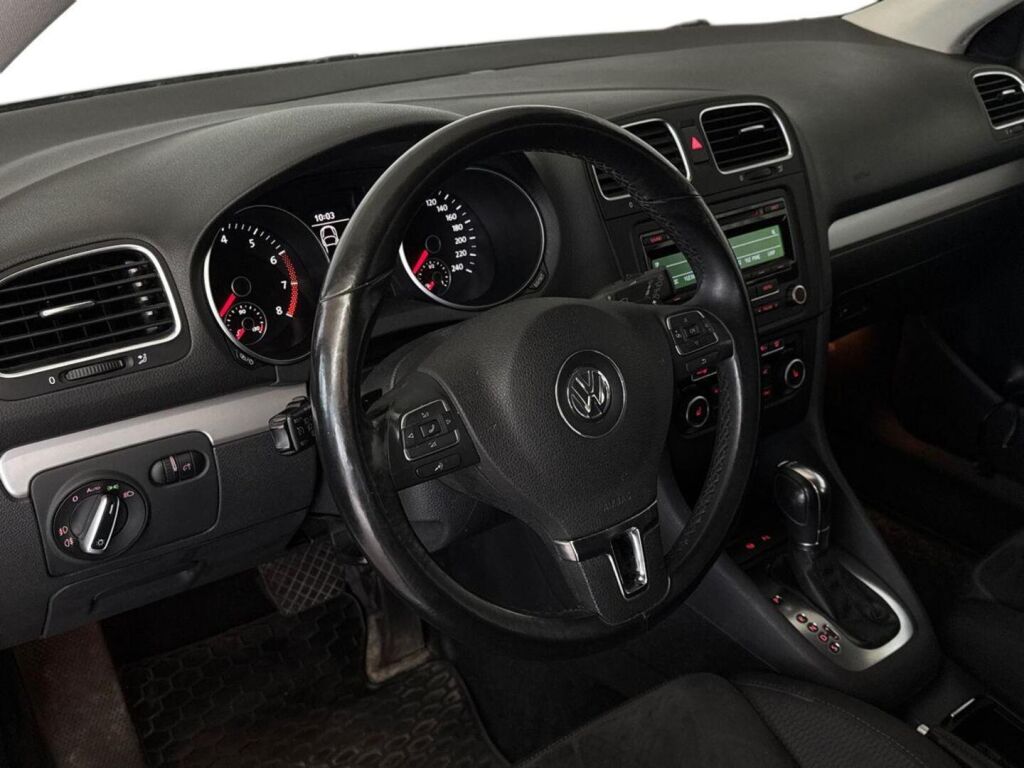 Volkswagen Golf 2013 Harmaa