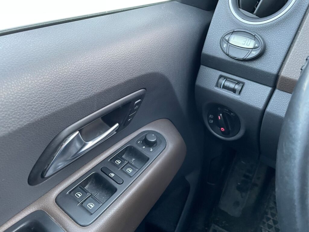 Volkswagen Amarok 2013 Valkoinen