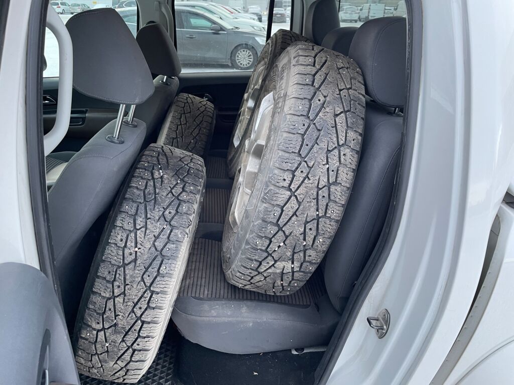 Volkswagen Amarok 2013 Valkoinen