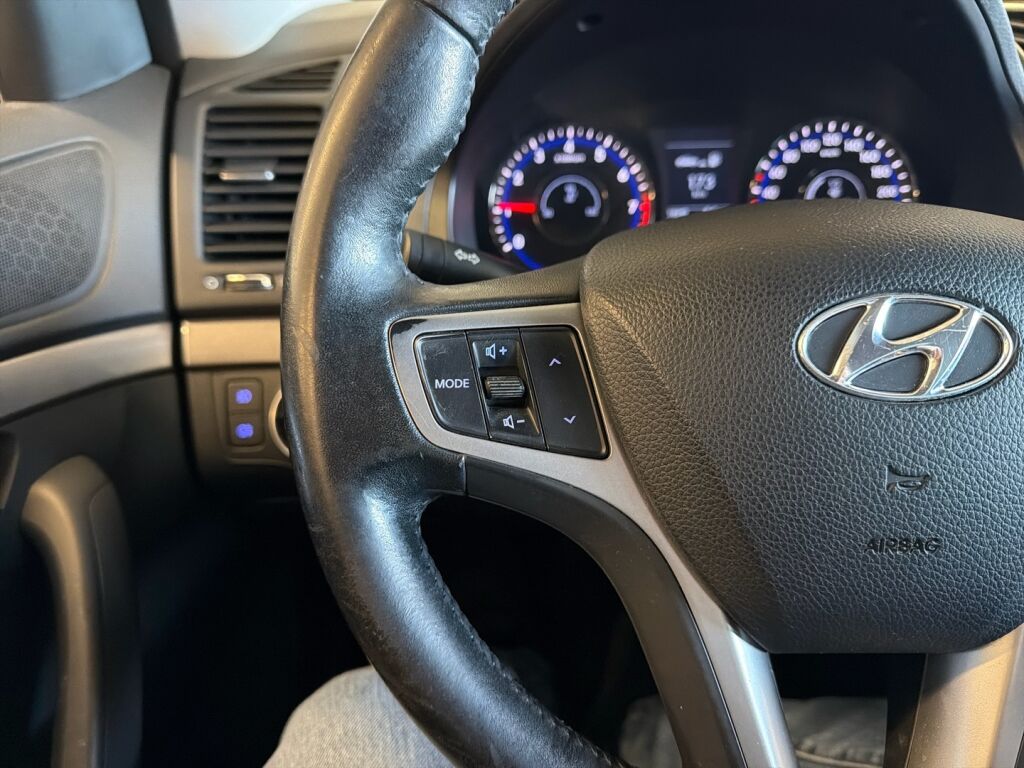 Hyundai i40 2012 Valkoinen