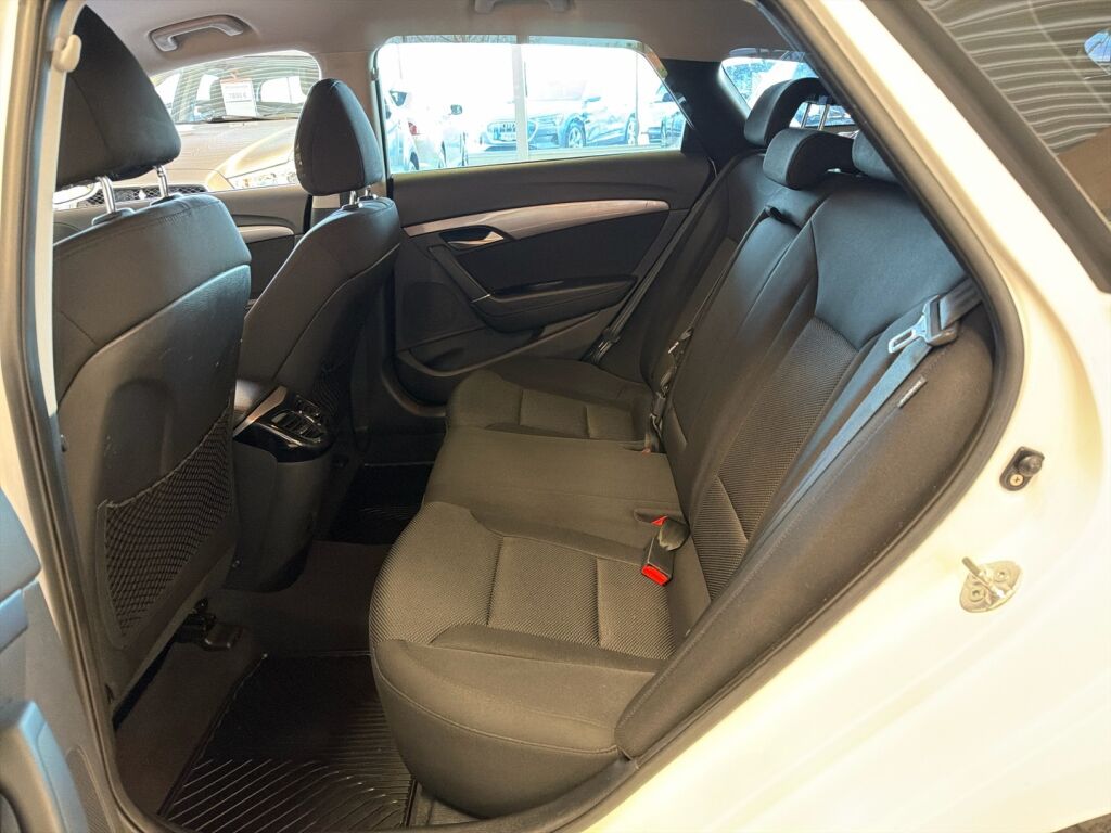 Hyundai i40 2012 Valkoinen