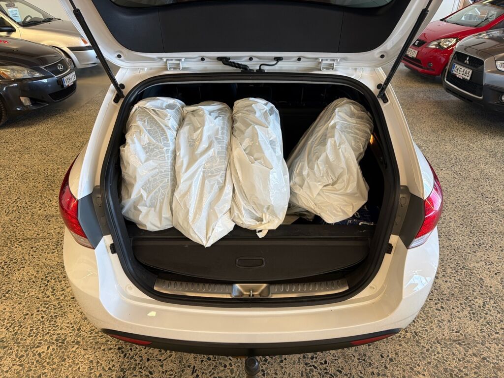 Hyundai i40 2012 Valkoinen