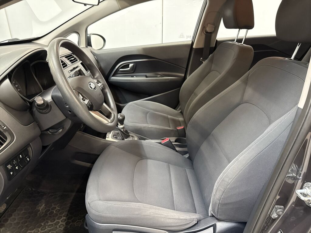 Kia Rio 2013 Harmaa