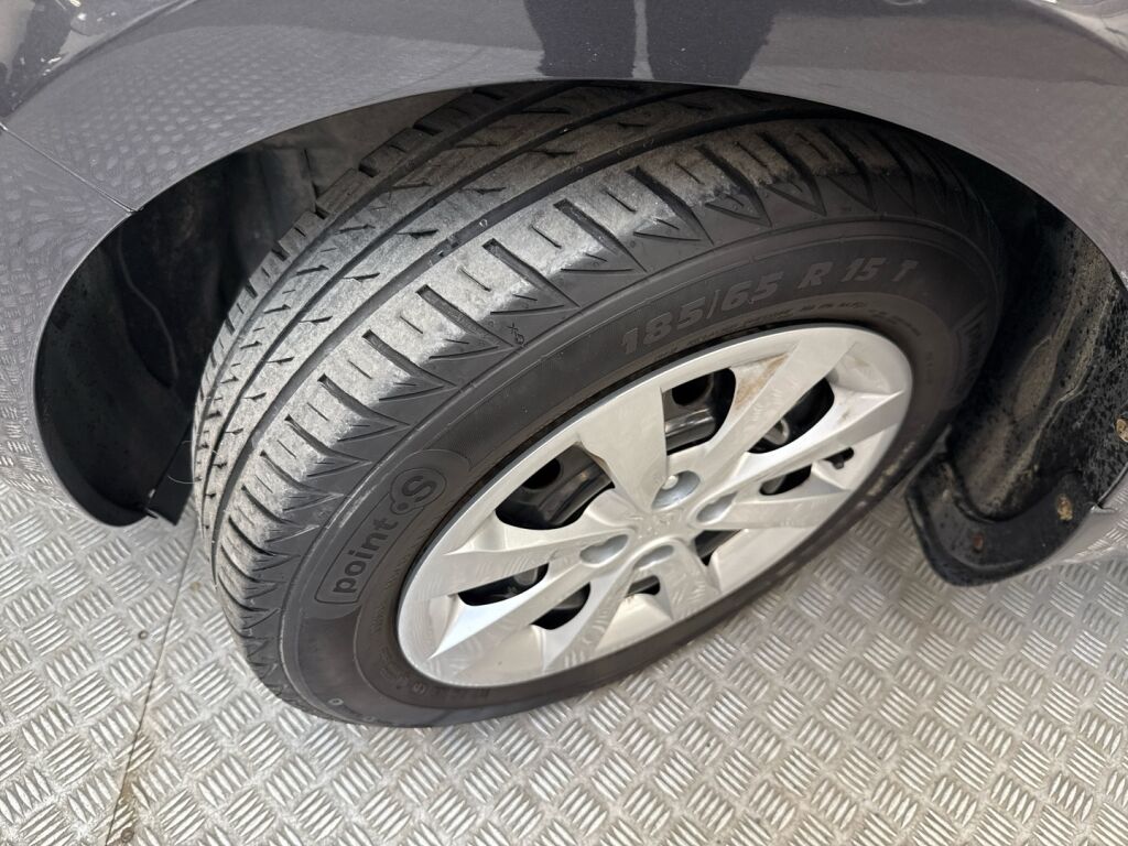 Kia Rio 2013 Harmaa