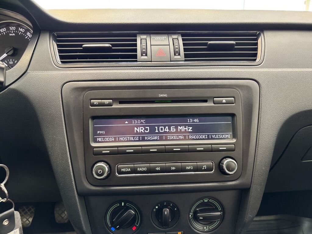 Skoda Rapid 2013 Musta