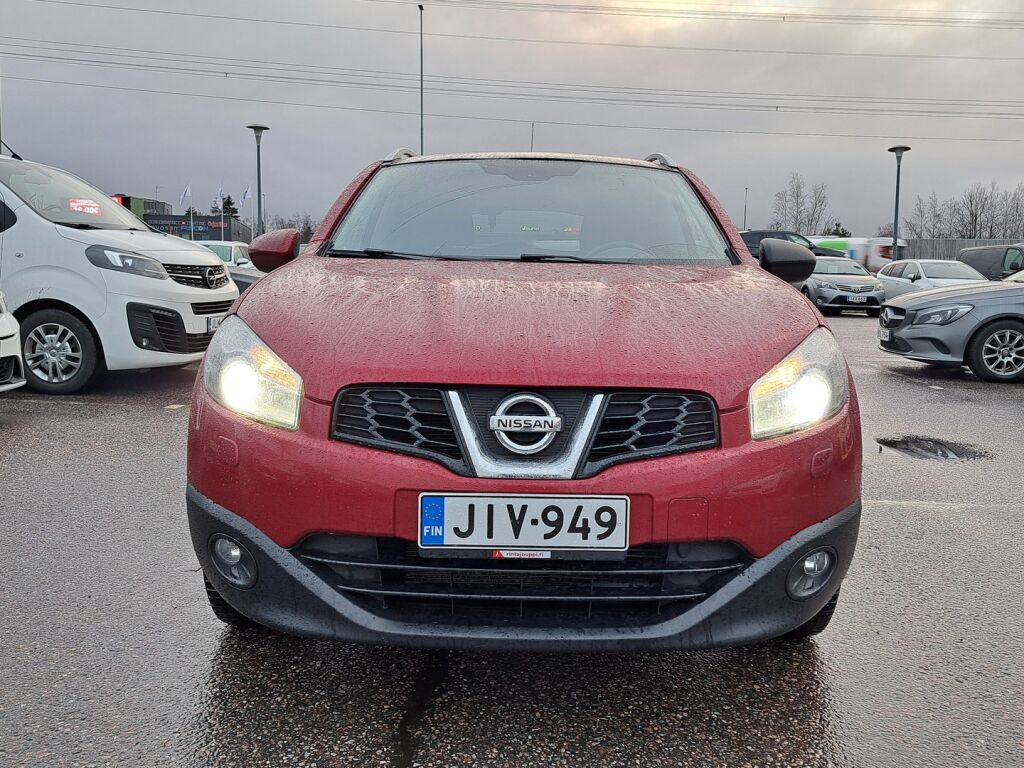 Nissan Qashqai 2013 Punainen