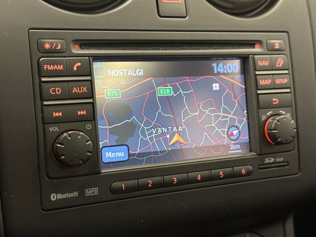 Nissan Qashqai 2013 Punainen