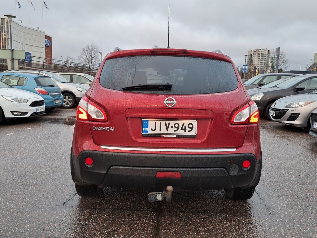 Nissan Qashqai 2013 Punainen
