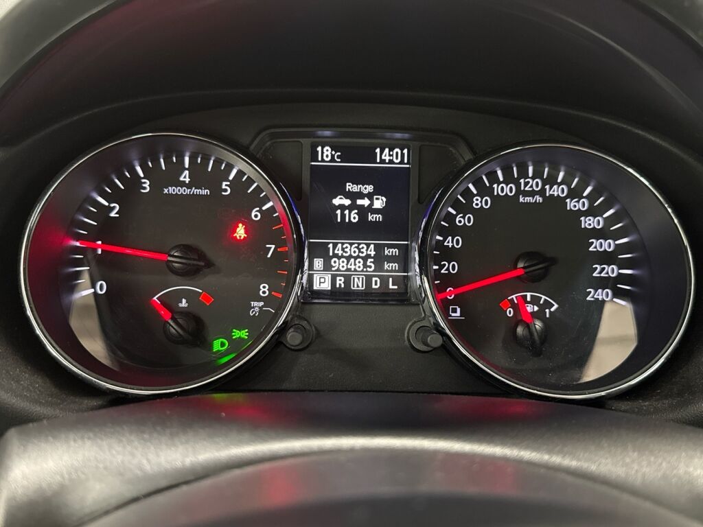 Nissan Qashqai 2013 Punainen