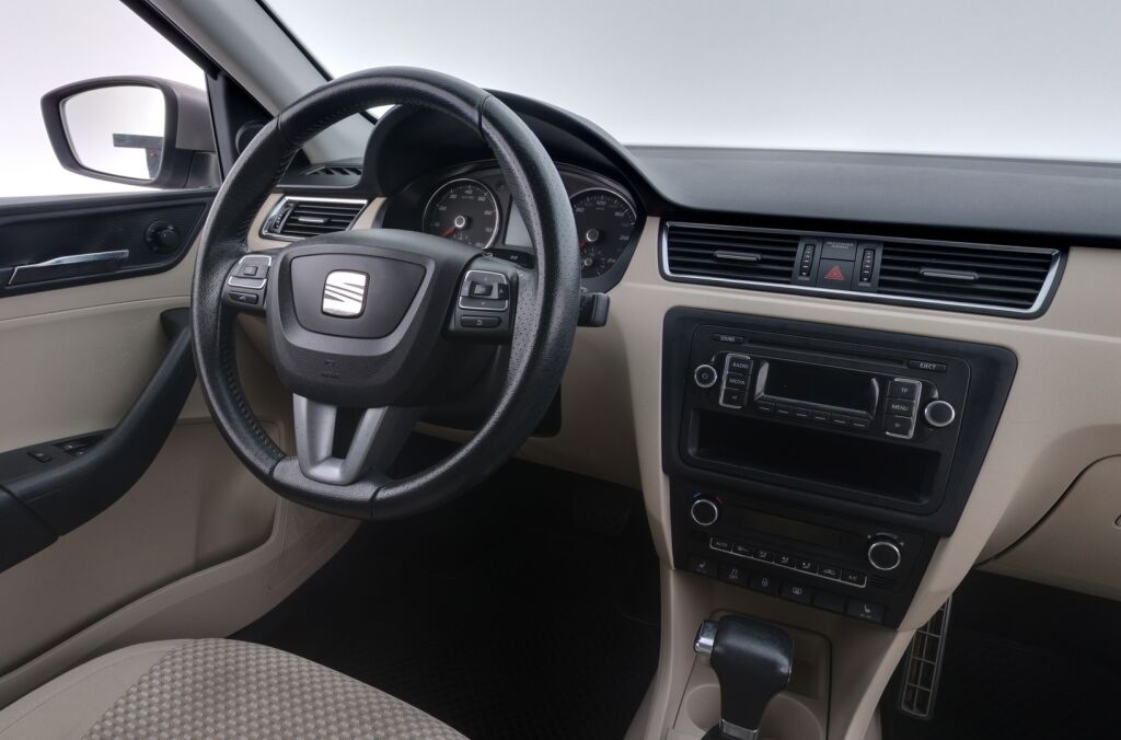 Seat Toledo 2013 Ruskea (beige)