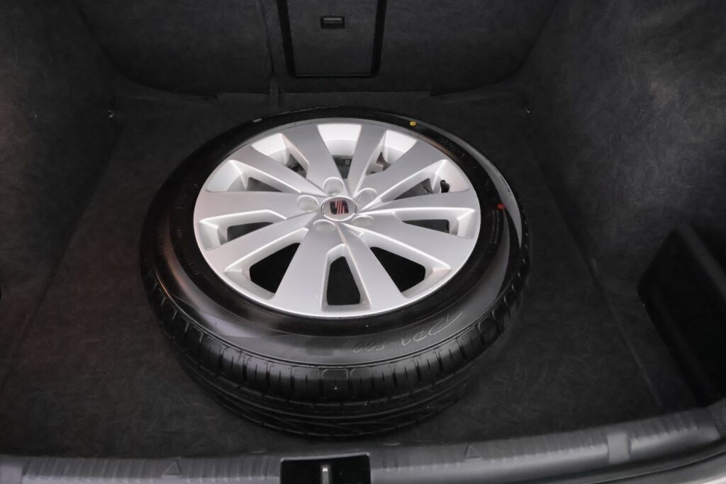 Seat Toledo 2013 Ruskea (beige)