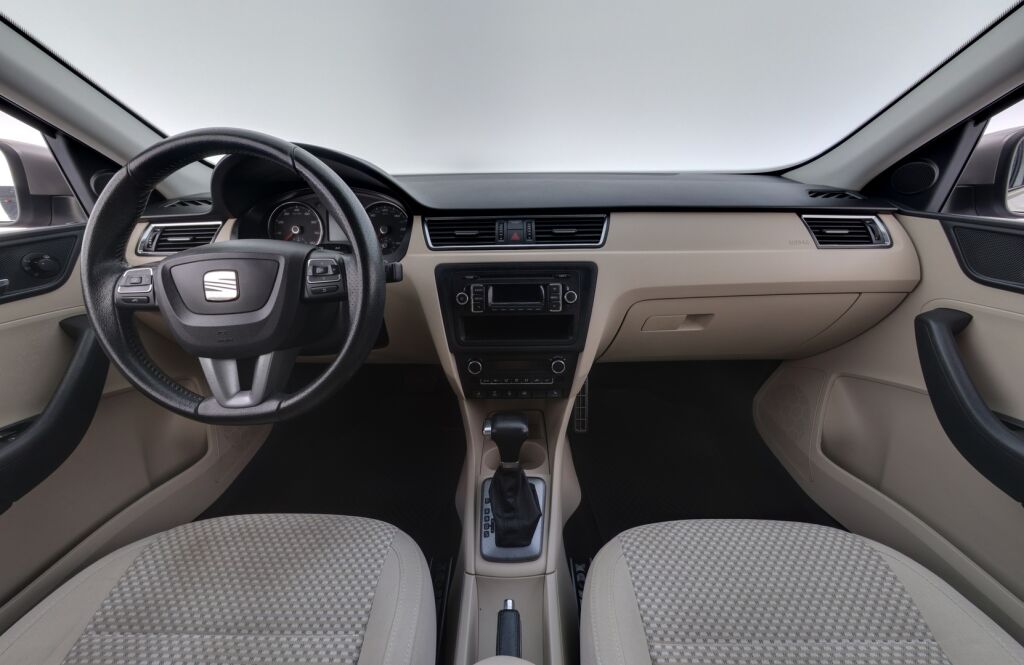 Seat Toledo 2013 Ruskea (beige)