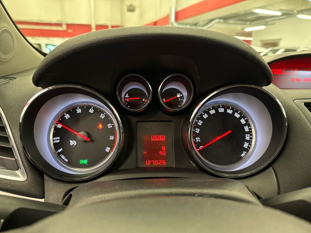 Opel Mokka 2013 Punainen