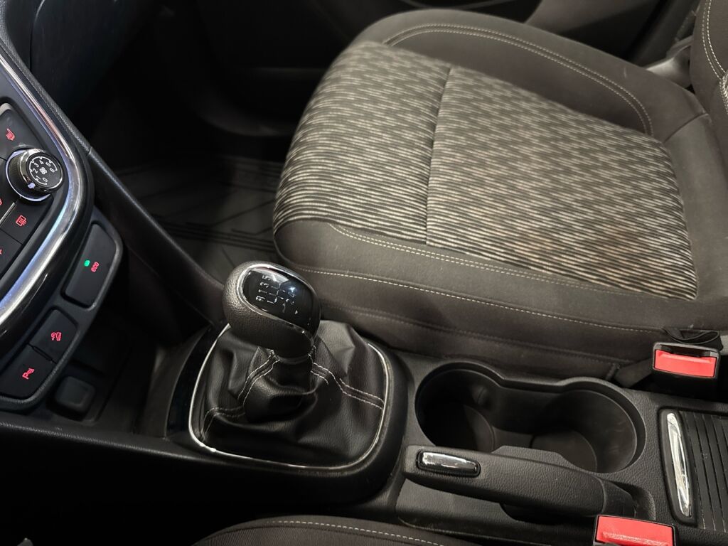 Opel Mokka 2013 Punainen