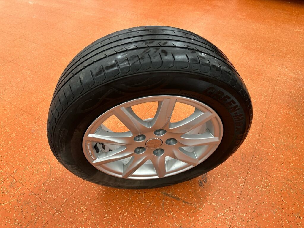 Toyota Avensis 2013 Hopea