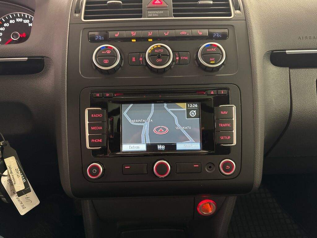 Volkswagen Touran 2013 Ruskea (beige)