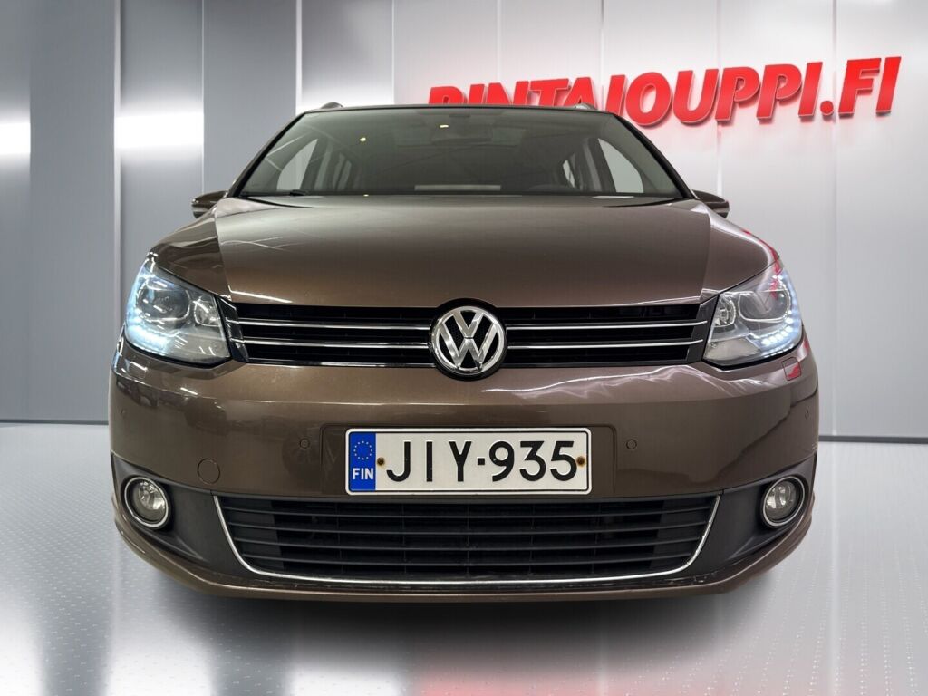 Volkswagen Touran 2013 Ruskea (beige)