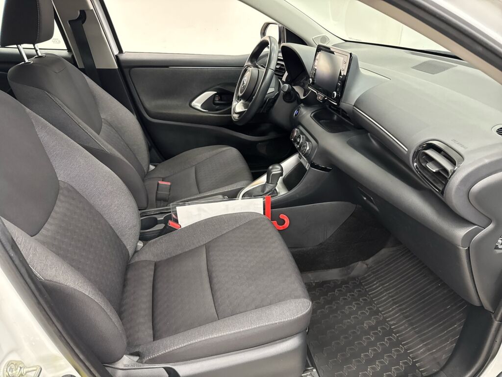 Toyota Yaris 2022 Valkoinen