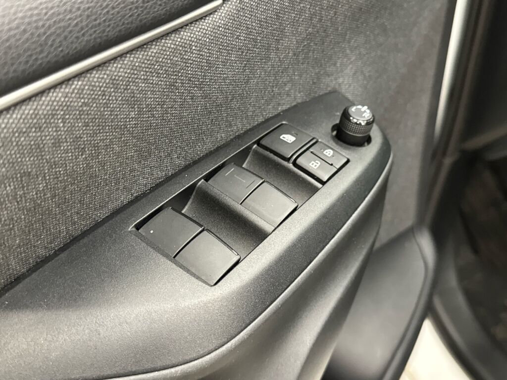 Toyota Yaris 2022 Valkoinen