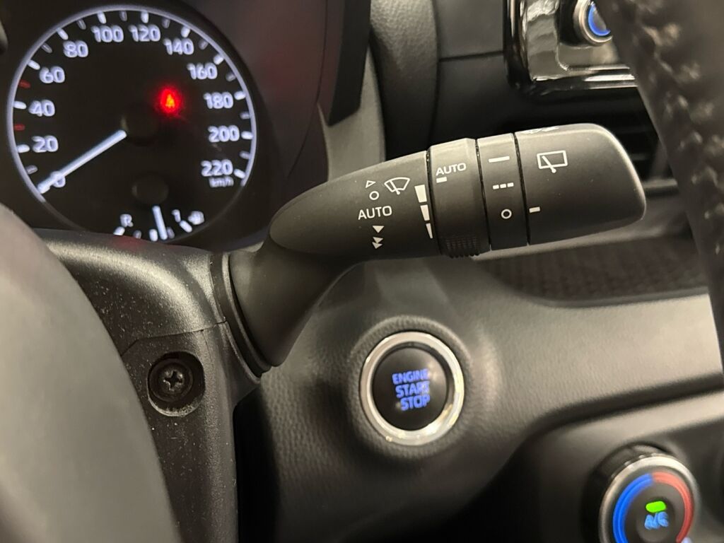 Toyota Yaris 2022 Valkoinen