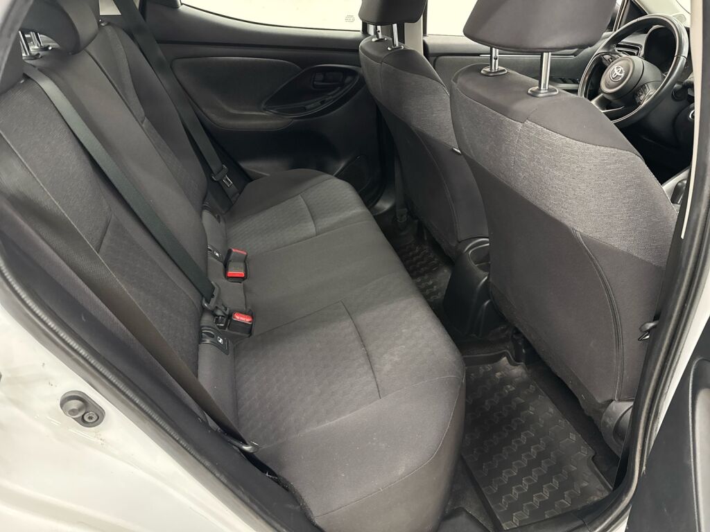 Toyota Yaris 2022 Valkoinen