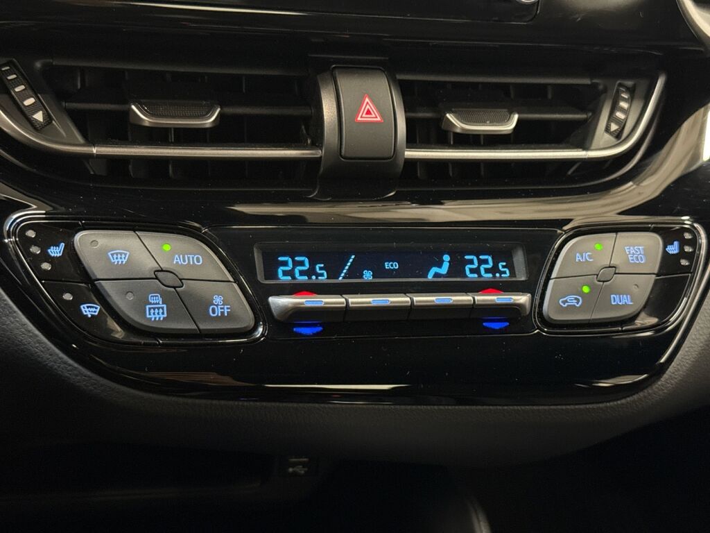 Toyota C-HR 2022 Valkoinen