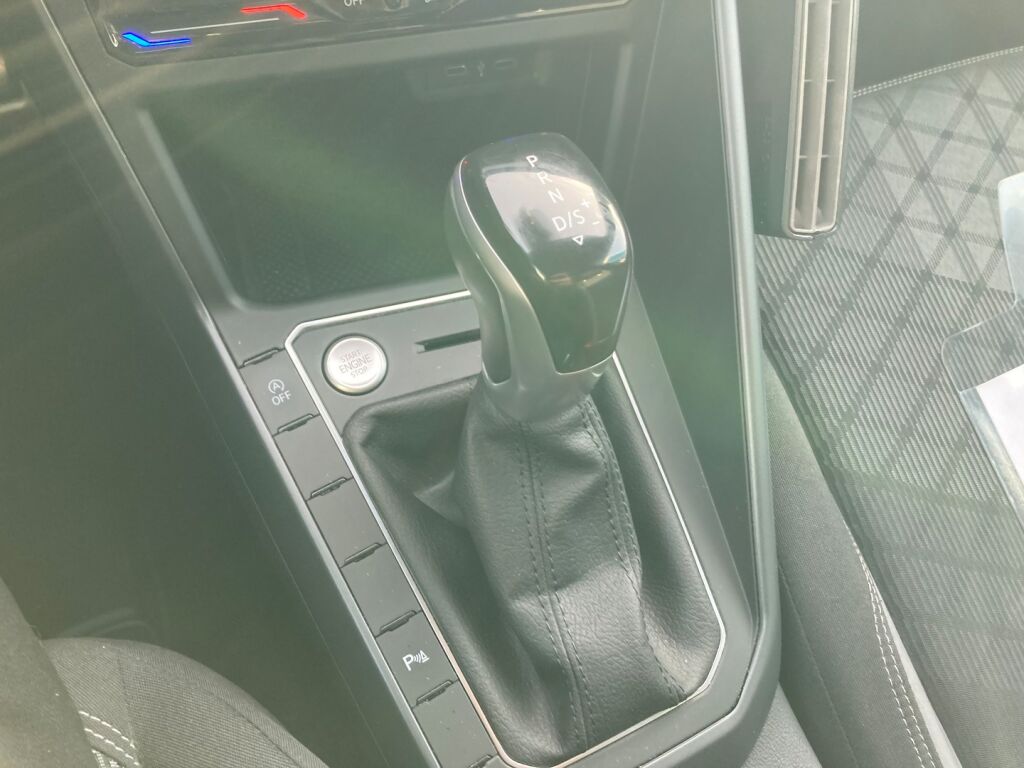 Volkswagen Taigo 2022 Metallinhohto Sininen