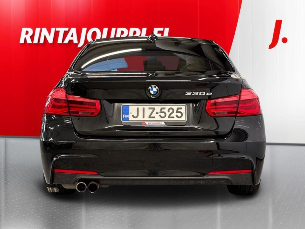 BMW 330 2017 Musta