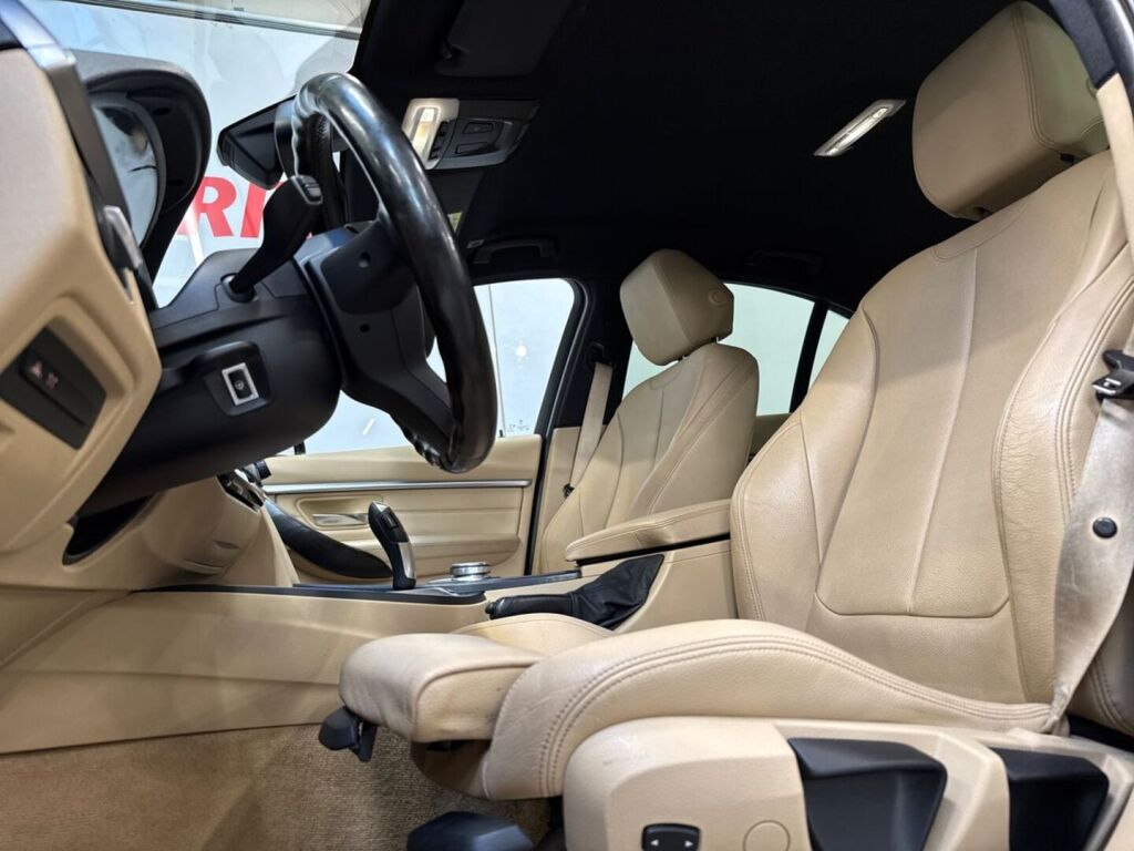 BMW 330 2017 Musta