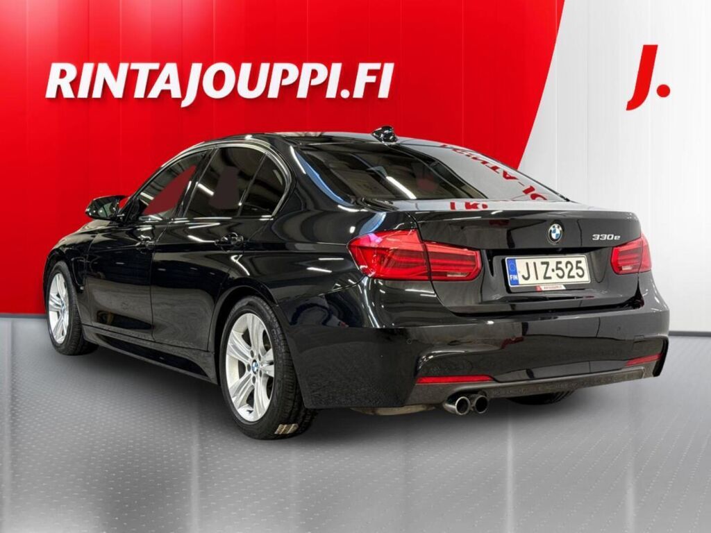 BMW 330 2017 Musta