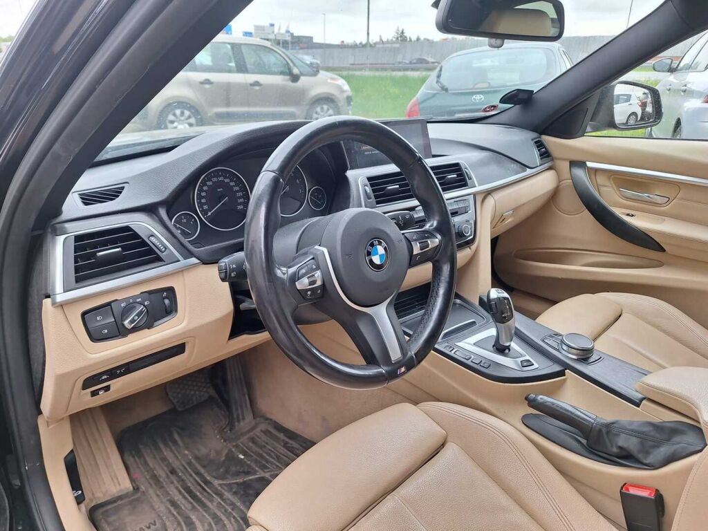 BMW 330 2017 Musta
