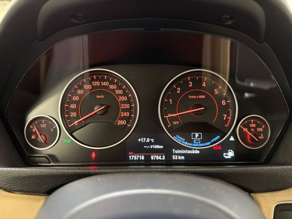 BMW 330 2017 Musta