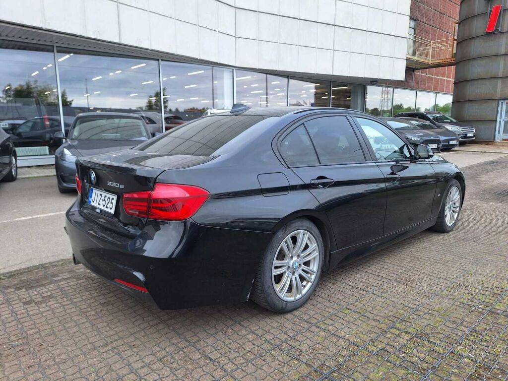 BMW 330 2017 Musta