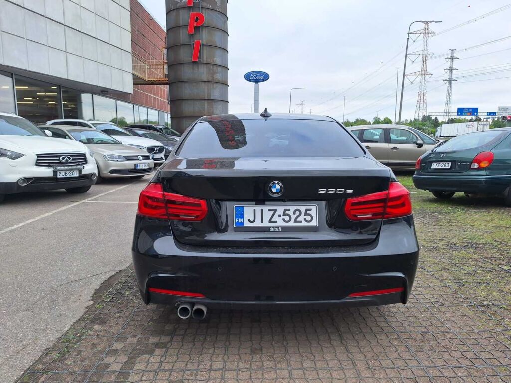 BMW 330 2017 Musta