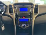 Hyundai i30 5d 2012 Punainen