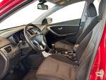 Hyundai i30 5d 2012 Punainen