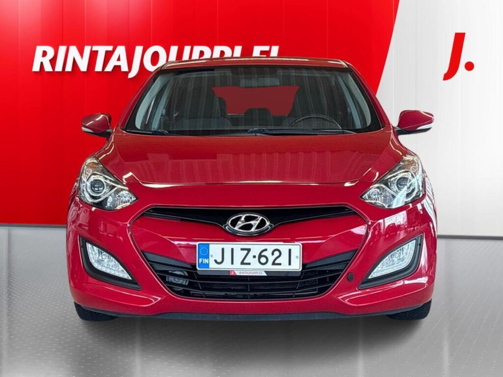 Hyundai i30 5d 2012 Punainen