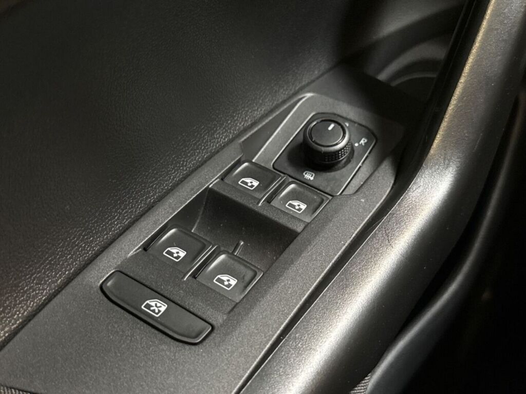 Volkswagen Polo 2019 Valkoinen