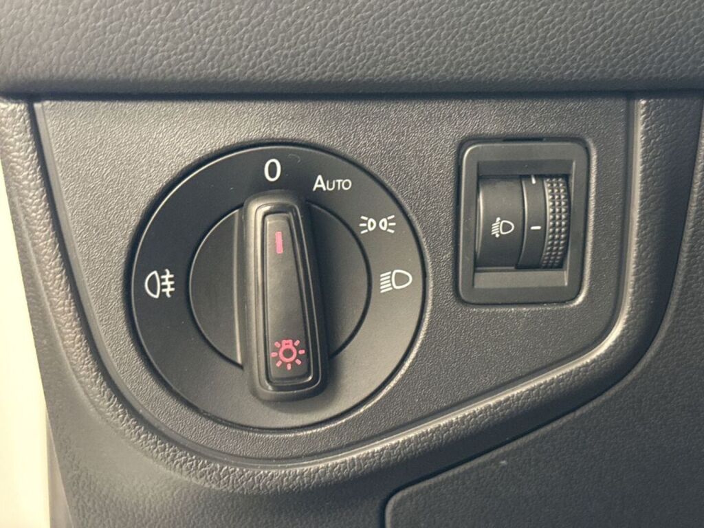 Volkswagen Polo 2019 Valkoinen