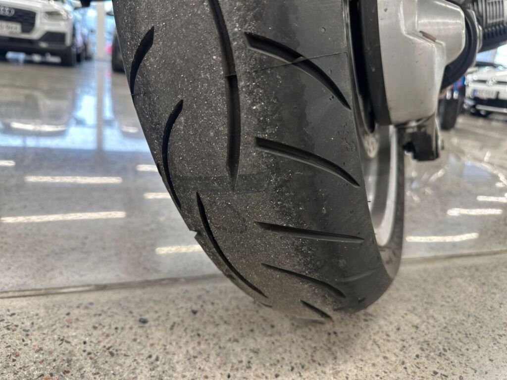 BMW R 2000 Musta